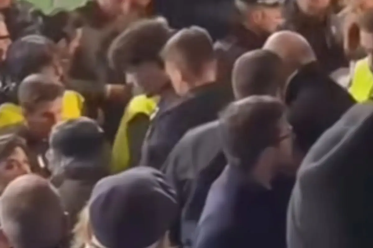 Aggredito Rocchi durante Carrarese-Catanzaro